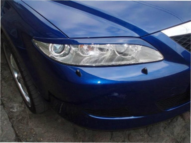 НАКЛАДКИ НА ПЕРЕДНИЕ ФАРЫ АВТОМОБИЛЯ